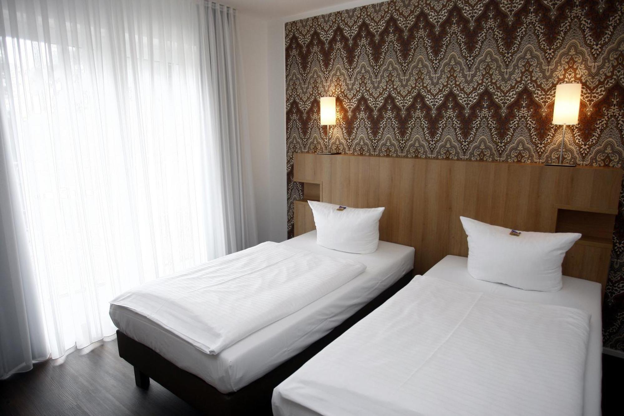 Hotel Westerkamp ออสนาบรึค ภายนอก รูปภาพ